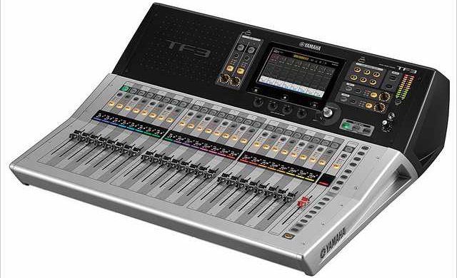Yamaha TF-3 Mischpult Digital Yamaha TF-3 Mischpult Digital